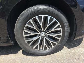 2020 Volkswagen Jetta SE – miniatura 30