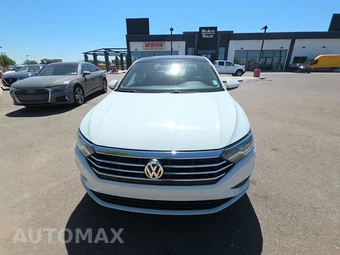 2020 Volkswagen Jetta SE – miniatura 2