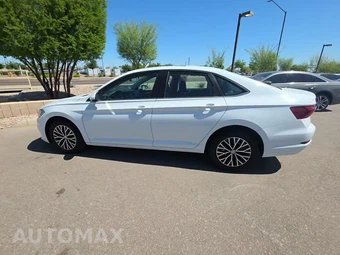 2020 Volkswagen Jetta SE – miniatura 3