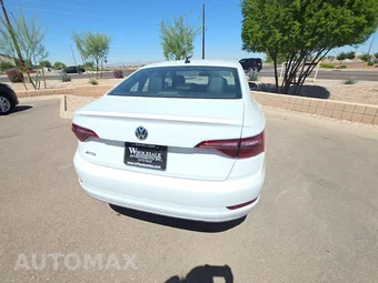 2020 Volkswagen Jetta SE – miniatura 4