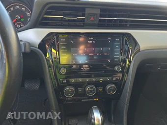2020 Volkswagen Passat 2.0T SE - miniatura 11