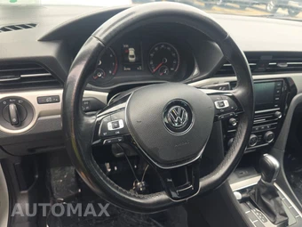 2020 Volkswagen Passat 2.0T SE – miniatura 10