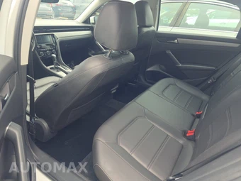 2020 Volkswagen Passat 2.0T SE – miniatura 13