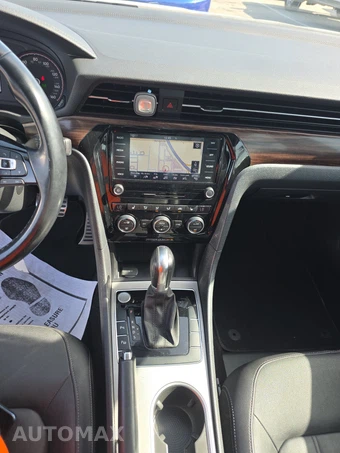 2020 Volkswagen Passat 2.0T SEL - miniatura 17