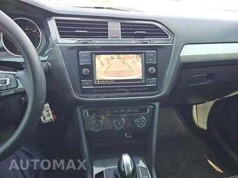 2020 Volkswagen Tiguan S – miniatura 9