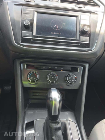 2020 Volkswagen Tiguan S – miniatura 10