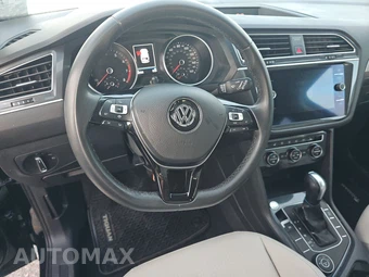 2020 Volkswagen Tiguan SE – miniatura 10