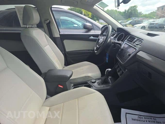 2020 Volkswagen Tiguan SE – miniatura 18