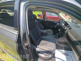 2020 Volkswagen Tiguan SE - miniatura 18