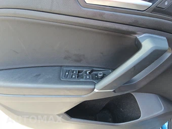2020 Volkswagen Tiguan SE – miniatura 9
