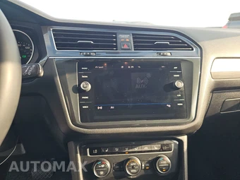 2020 Volkswagen Tiguan SE – miniatura 11