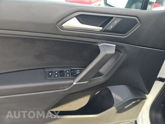 2020 Volkswagen Tiguan SE – miniatura 9