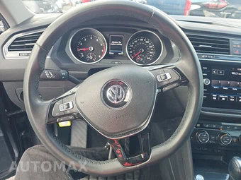 2020 Volkswagen Tiguan SE – miniatura 10