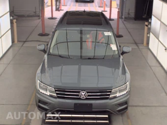 2020 Volkswagen Tiguan SE – miniatura 2