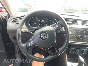 2020 Volkswagen Tiguan SE – miniatura 10