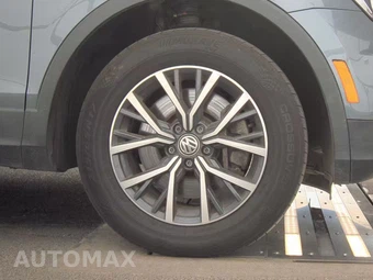2020 Volkswagen Tiguan SE – miniatura 10
