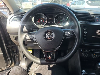 2020 Volkswagen Tiguan SE – miniatura 16