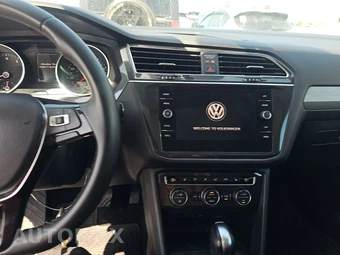 2020 Volkswagen Tiguan SE – miniatura 17