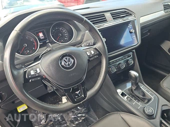 2020 Volkswagen Tiguan SE - miniatura 10