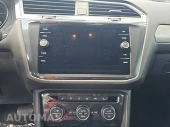 2020 Volkswagen Tiguan SE - miniatura 11