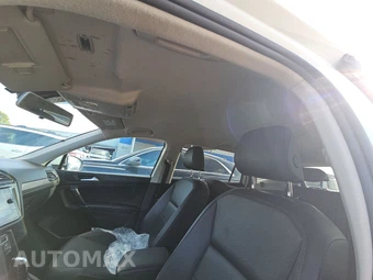 2020 Volkswagen Tiguan SE – miniatura 18