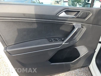 2020 Volkswagen Tiguan SE – miniatura 9