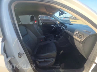 2020 Volkswagen Tiguan SE – miniatura 8