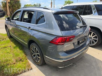 2020 Volkswagen Tiguan SE – miniatura 2