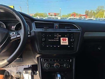 2020 Volkswagen Tiguan SE – miniatura 11