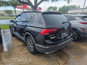 2020 Volkswagen Tiguan SE – miniatura 2