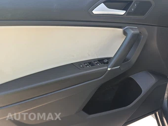 2020 Volkswagen Tiguan SE – miniatura 9
