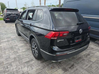 2020 Volkswagen Tiguan SE - miniatura 2