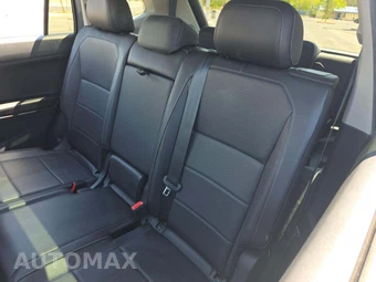 2020 Volkswagen Tiguan SE – miniatura 10