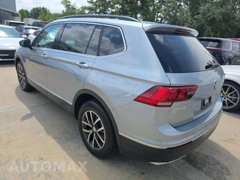 2020 Volkswagen Tiguan SE – miniatura 2