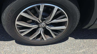 2020 Volkswagen Tiguan SE - miniatura 20