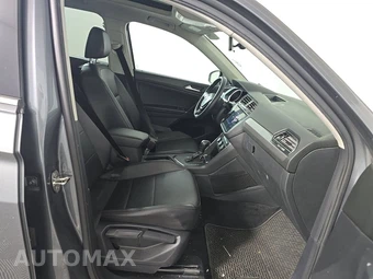 2020 Volkswagen Tiguan SE - miniatura 8