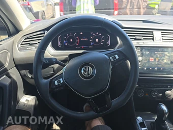 2020 Volkswagen Tiguan SEL – miniatura 10
