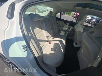 2020 Volvo S60 T5 Momentum – miniatura 13