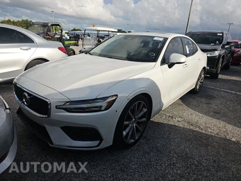 2020 Volvo S60 T5 Momentum