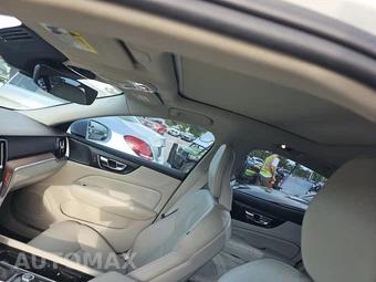 2020 Volvo S60 T5 Momentum – miniatura 17