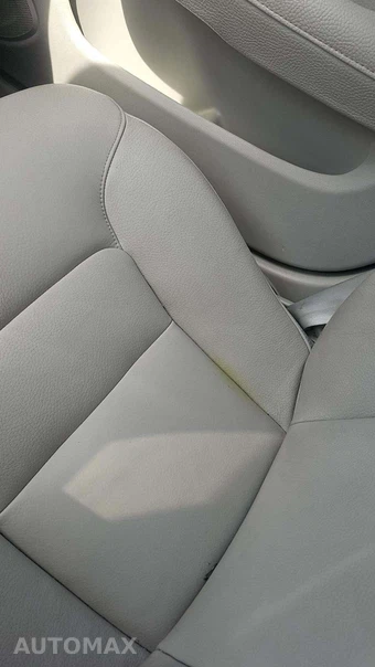 2020 Volvo S60 T5 Momentum – miniatura 29