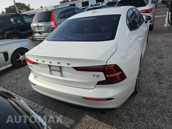 2020 Volvo S60 T5 Momentum – miniatura 5