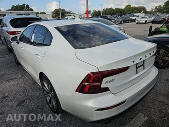 2020 Volvo S60 T5 Momentum – miniatura 6