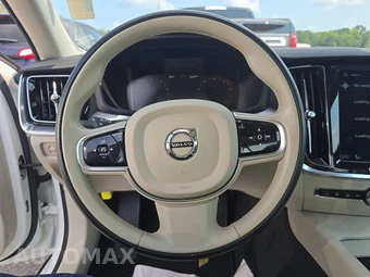 2020 Volvo S60 T5 Momentum - miniatura 10