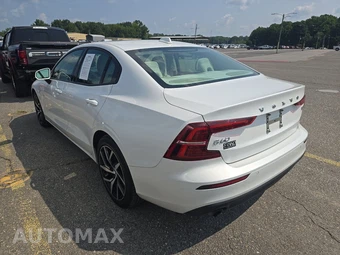 2020 Volvo S60 T5 Momentum - miniatura 6