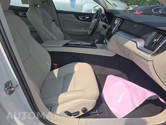2020 Volvo S60 T5 Momentum - miniatura 8