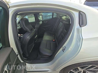 2020 Volvo S60 T5 Momentum – miniatura 13