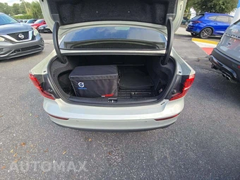 2020 Volvo S60 T5 Momentum – miniatura 14