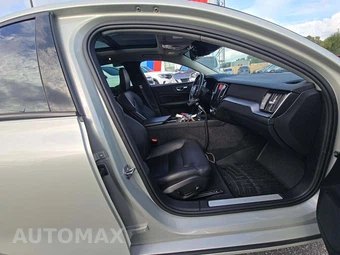2020 Volvo S60 T5 Momentum – miniatura 18