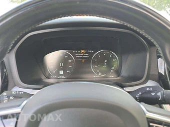 2020 Volvo S60 T5 Momentum – miniatura 9